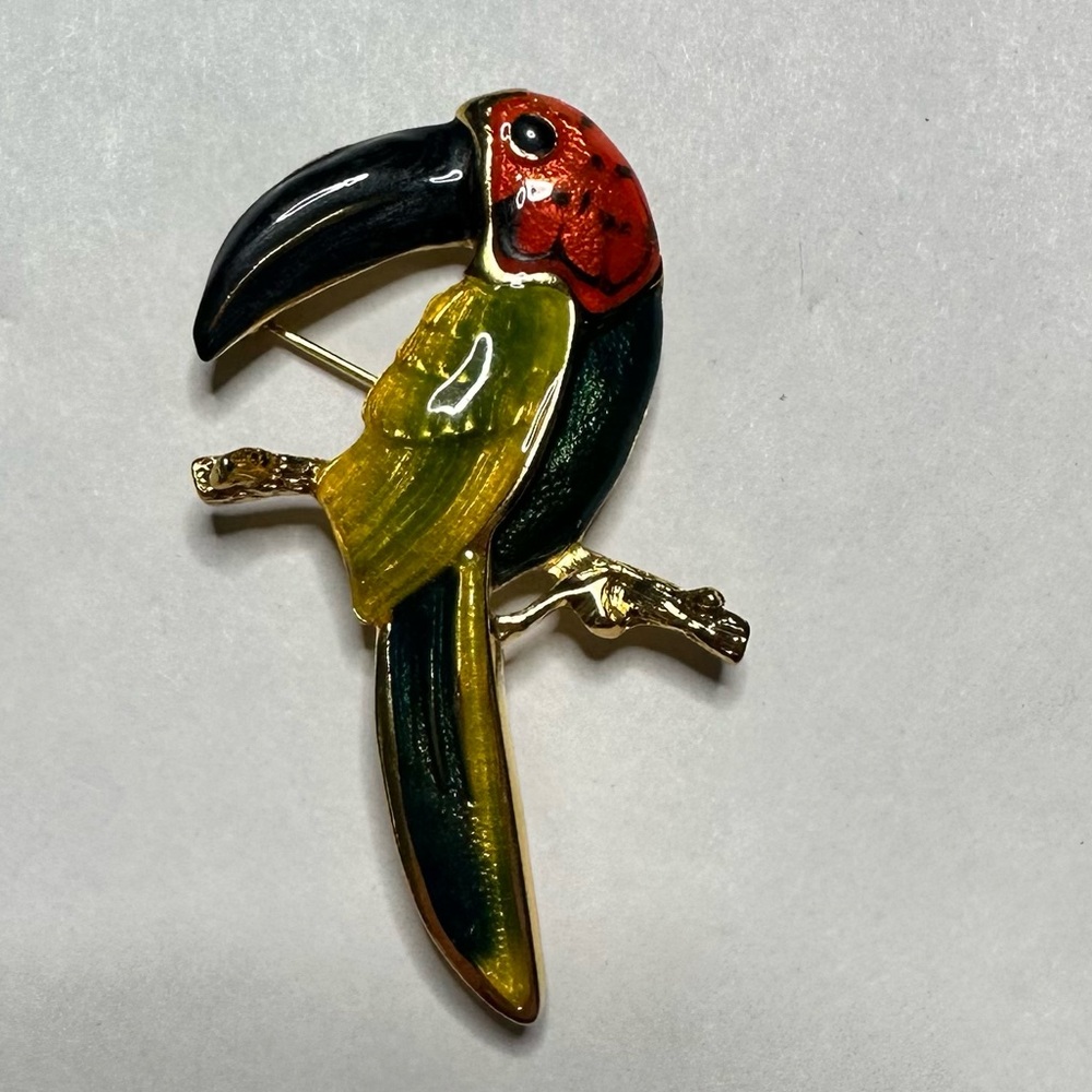 Vintage toucan enamel bird‎ brooch pin